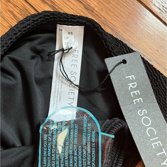 NWT High waist bikini bottom size XS - Picture 4 of 6